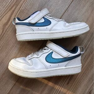 Nike Court Borough Low2 SE Size 1Y
